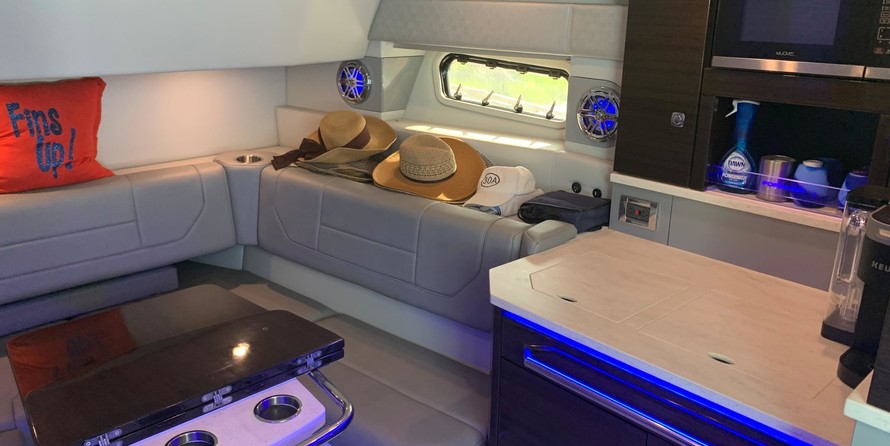 Formula 430 Super Sport Crossover