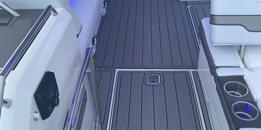 Formula 430 Super Sport Crossover