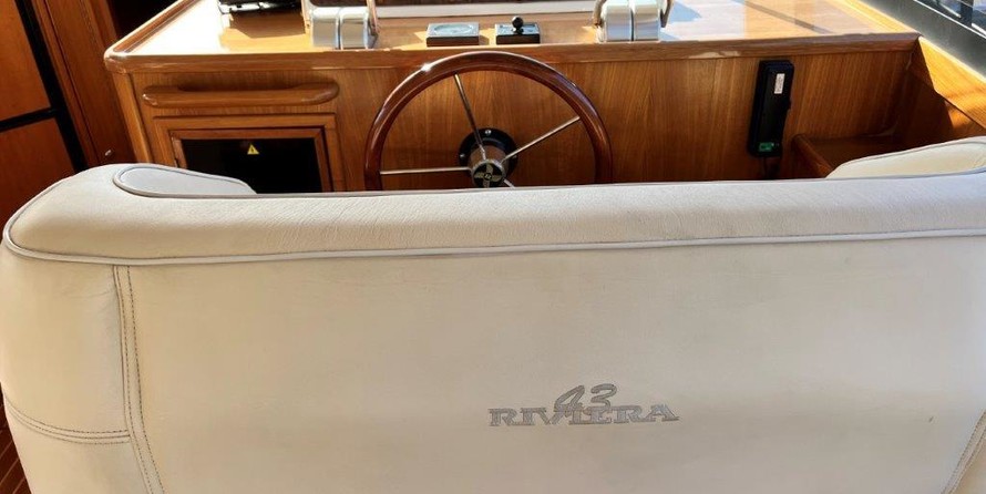 Riviera 43 Open Flybridge