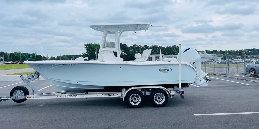 Sea Ray hunt ultra 211