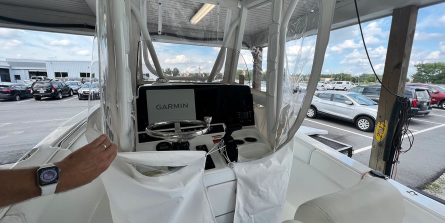 Sea Ray hunt ultra 211