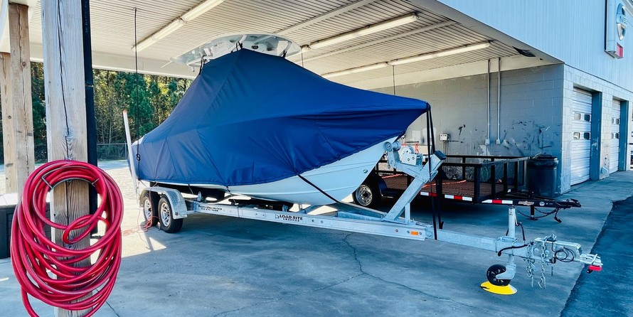 Sea Ray hunt ultra 211