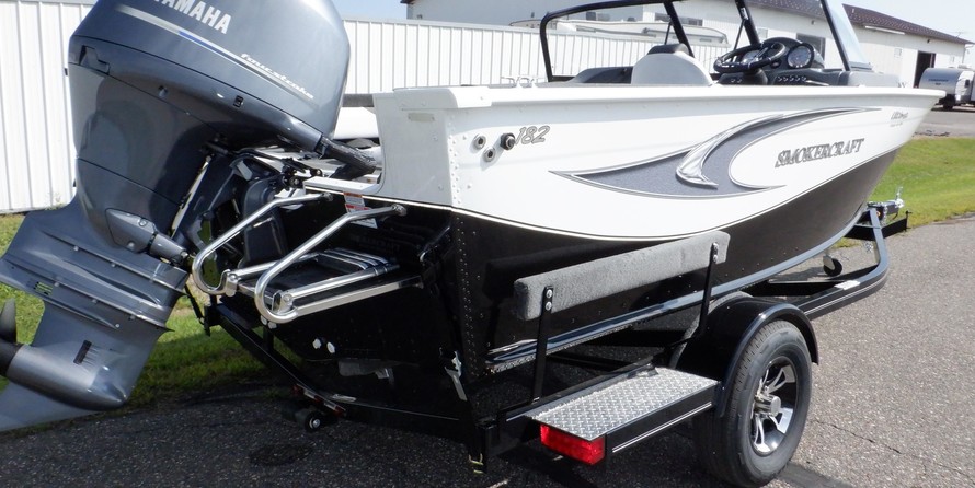 Smoker Craft Legacy Ultima 182