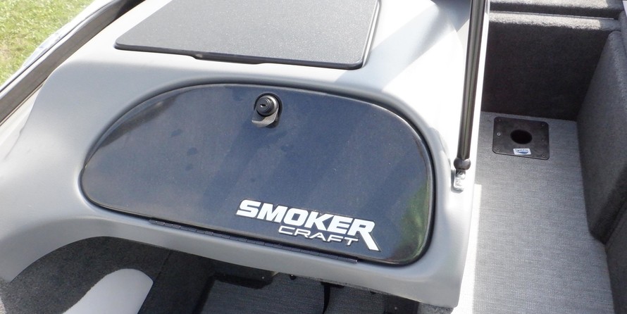 Smoker Craft 182 Ultima Legacy