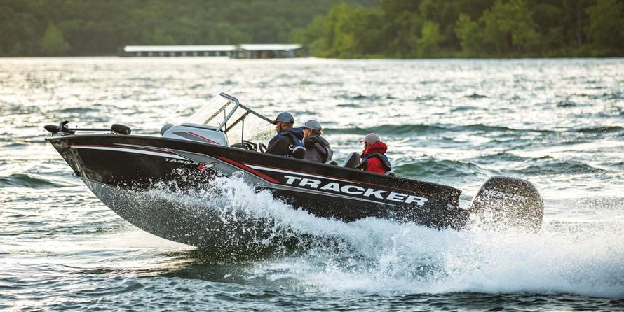 Tracker Targa V-18 WT