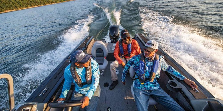 Tracker Targa V-18 WT