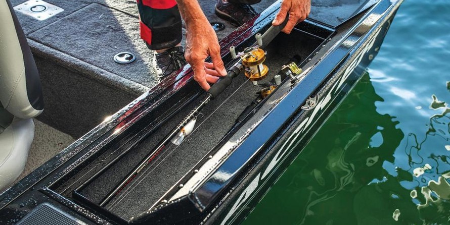 Tracker Targa V-18 WT