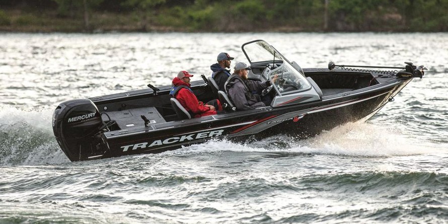 Tracker Targa V-18 WT