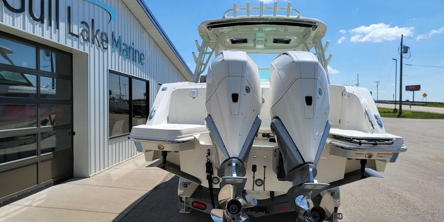 Boston Whaler 320 Vantage
