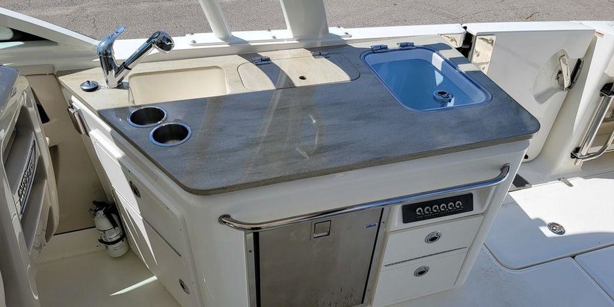 Boston Whaler 320 Vantage