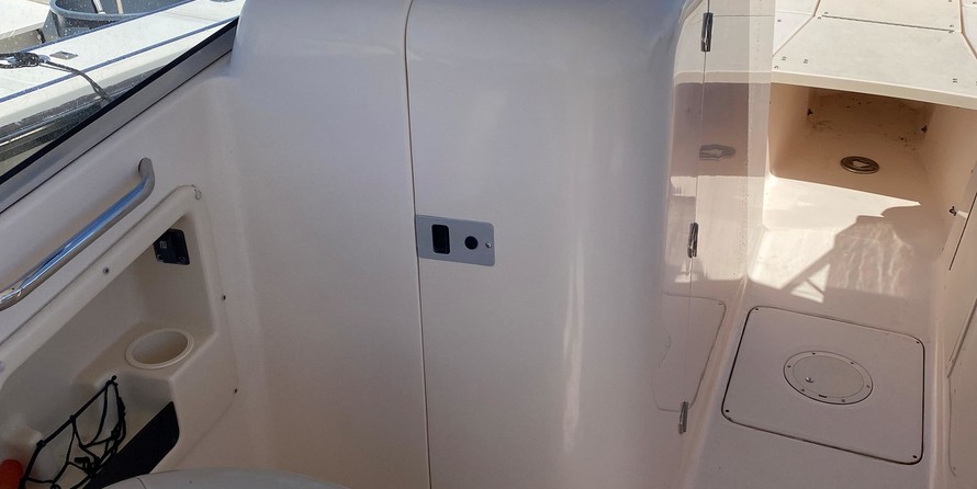 Grady-White Freedom 275