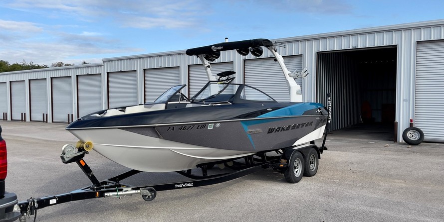 Malibu Wakesetter 22 VLX