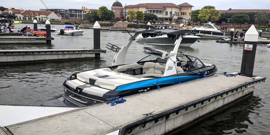 Malibu Wakesetter 22 VLX