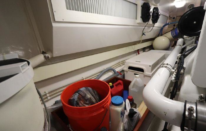 Sea ray 56 sedan bridge