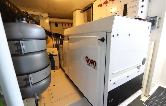 Sea ray 56 sedan bridge