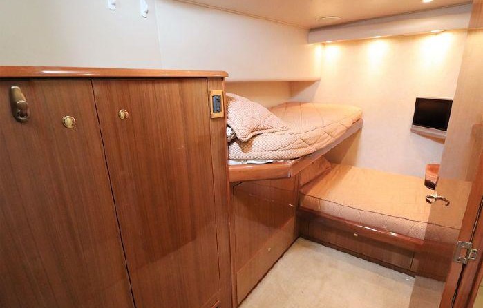 Sea ray 56 sedan bridge