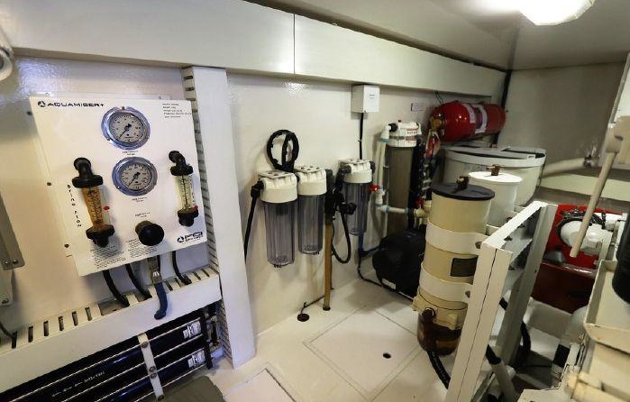 Sea ray 56 sedan bridge