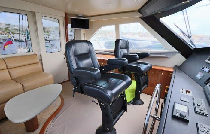 Sea ray 56 sedan bridge