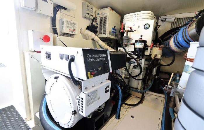 Sea ray 56 sedan bridge