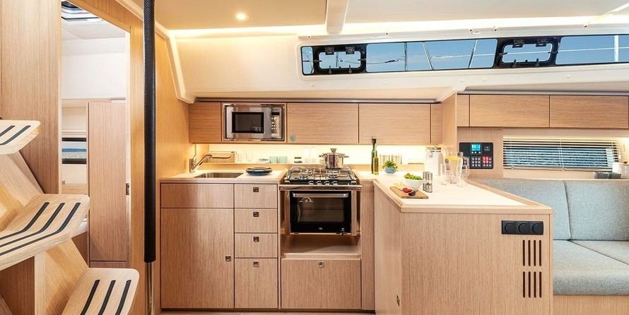 Bavaria C42