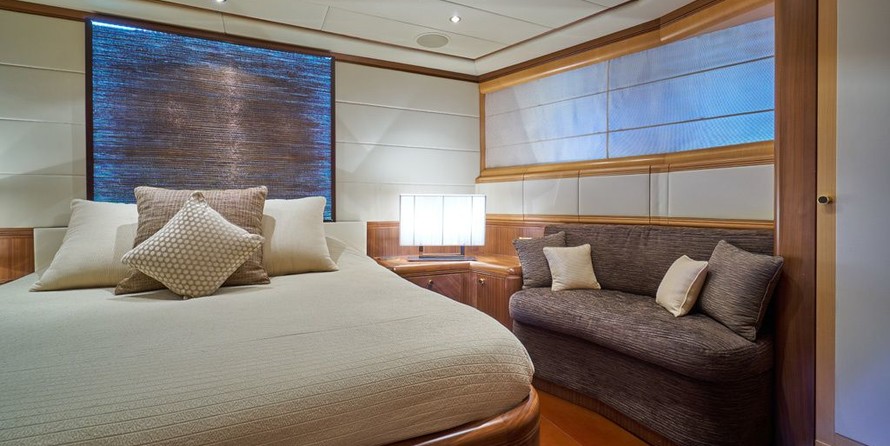 Overmarine Mangusta 130