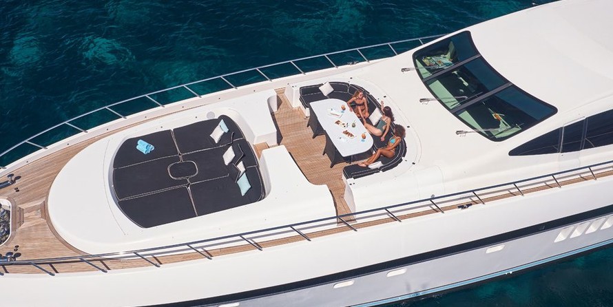 Overmarine Mangusta 130