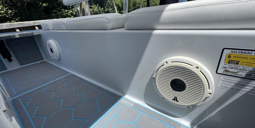 Hewes 16.9 redfisher