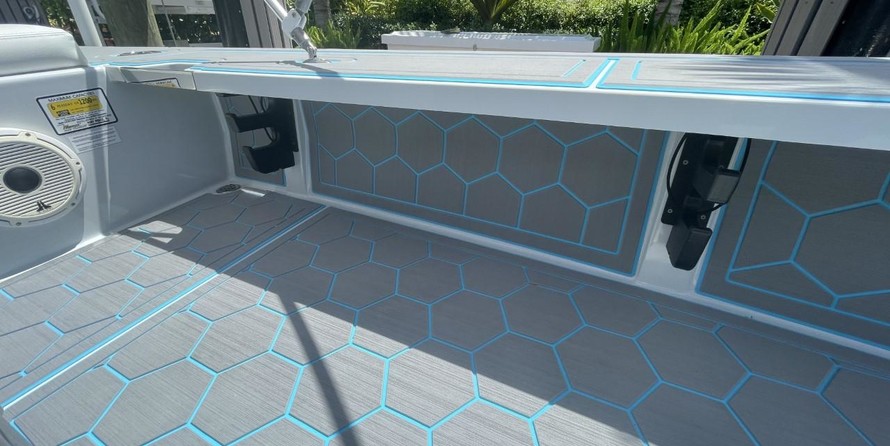 Hewes 16.9 redfisher