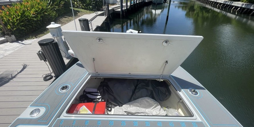 Hewes 16.9 redfisher