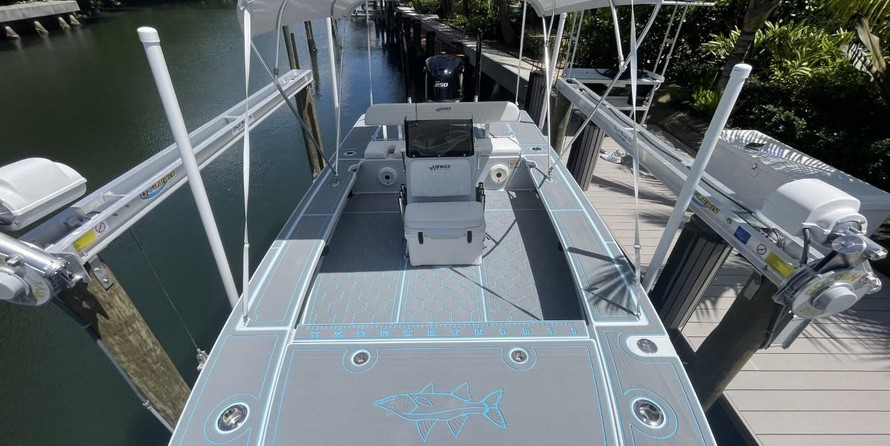 Hewes 16.9 redfisher