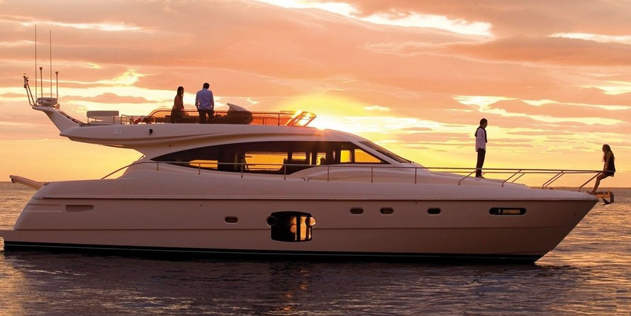 Ferretti 592