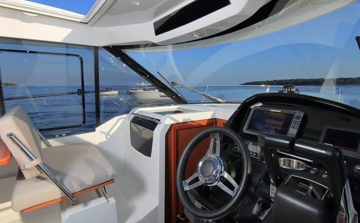 Jeanneau Merry Fisher 895