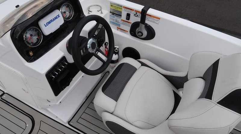 Hurricane 188 sport sundeck