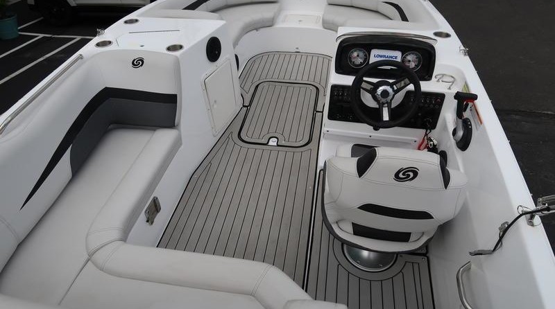 Hurricane 188 sport sundeck