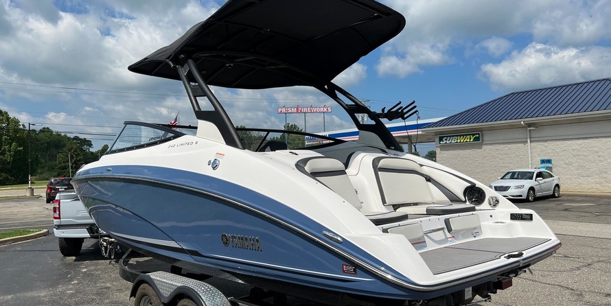 Yamaha 242 LIMITED S E-SERIES