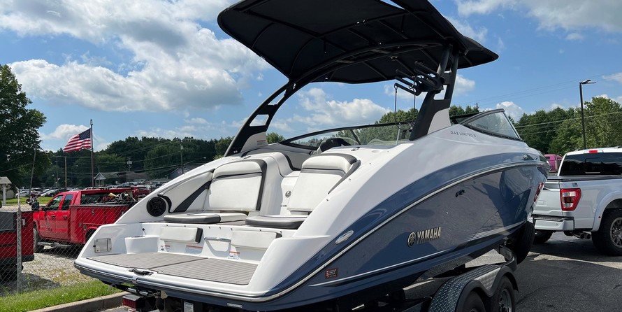 Yamaha 242 LIMITED S E-SERIES