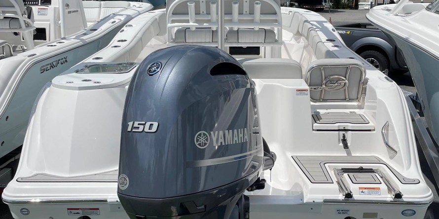 228 Sea Fox Commander