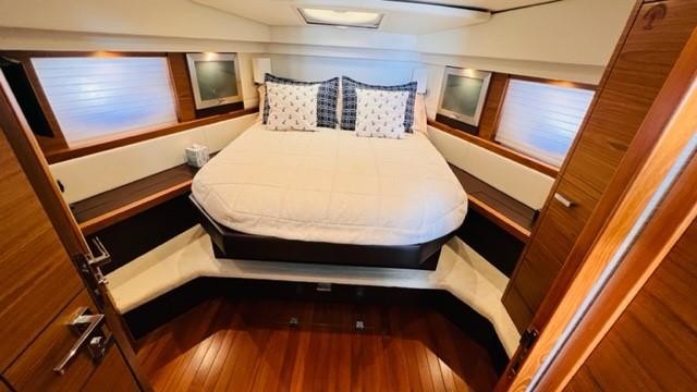 Tiara 49 coupe