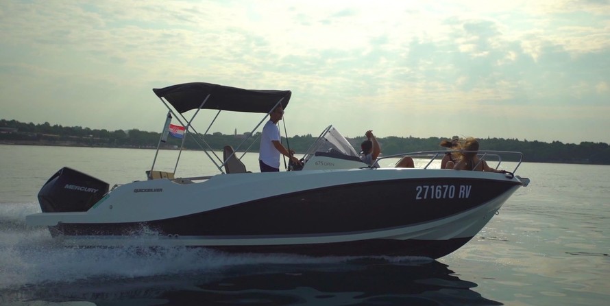 Quicksilver Activ 675 Open