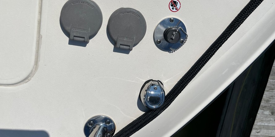 Grady-White Marlin 300