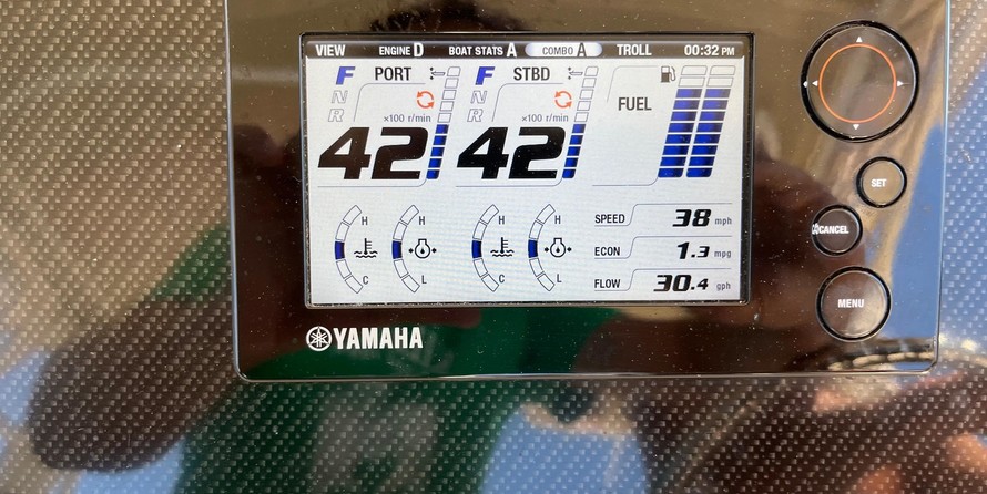 Grady-White Marlin 300