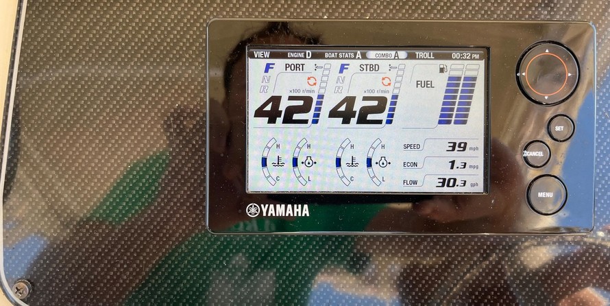 Grady-White Marlin 300