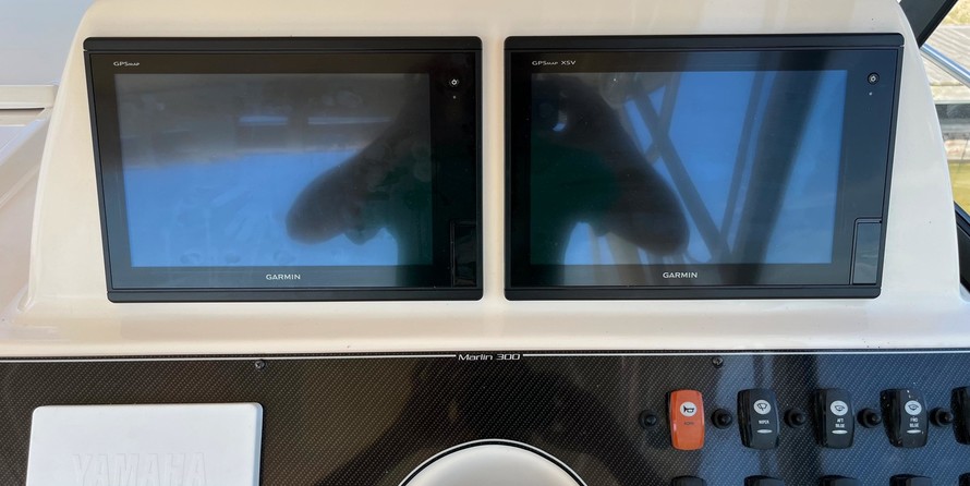 Grady-White Marlin 300