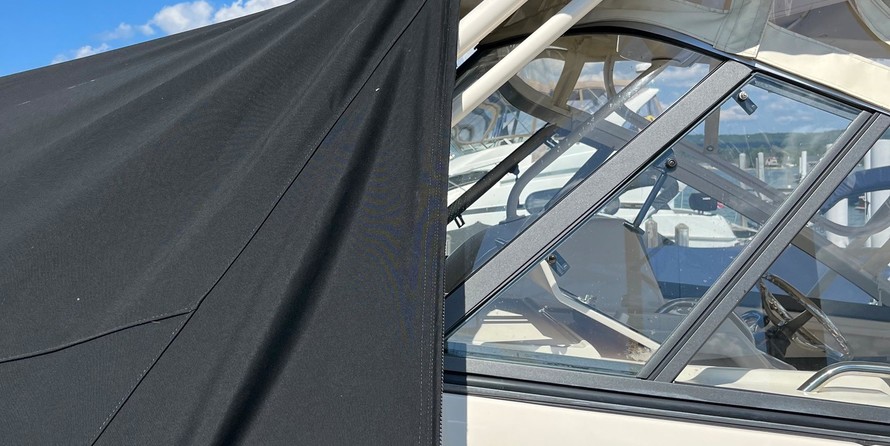 Grady-White Marlin 300