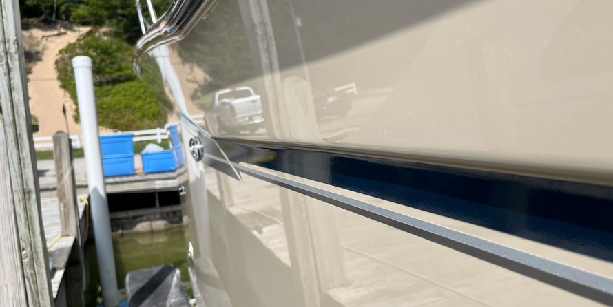 Grady-White Marlin 300