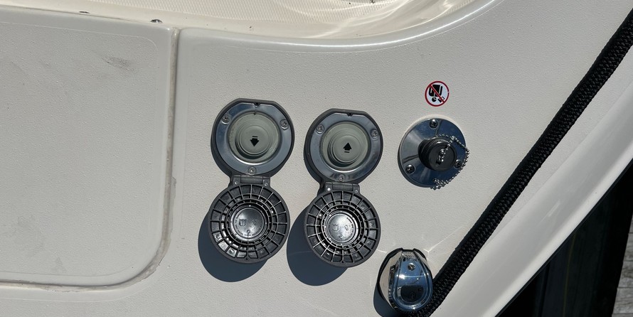 Grady-White Marlin 300