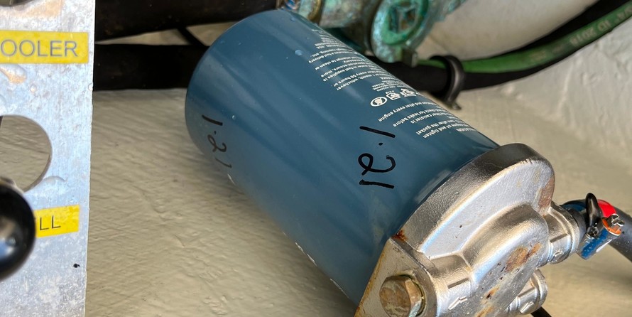 Grady-White Marlin 300