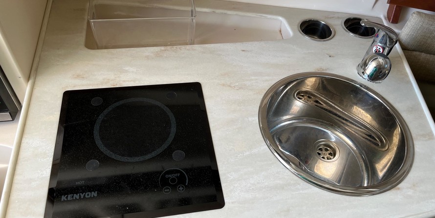 Grady-White Marlin 300