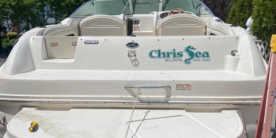 Sea ray 225 weekender