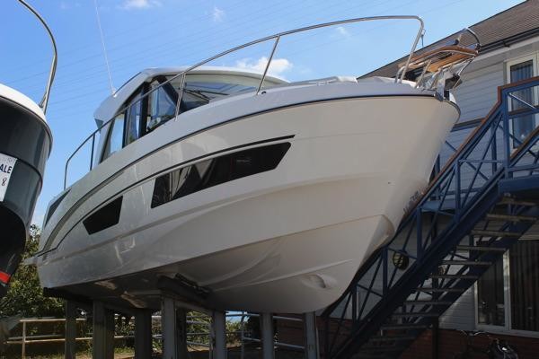 Beneteau Antares 9 OB